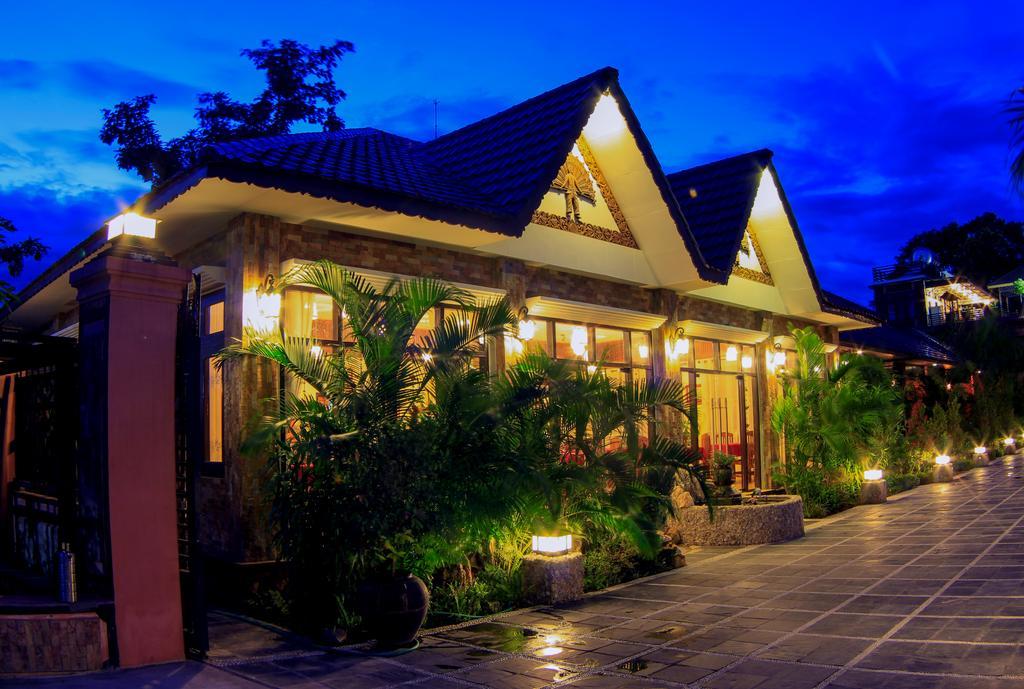 Hotel Brilliant Науншве Екстер'єр фото