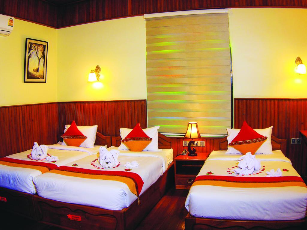 Hotel Brilliant Науншве Екстер'єр фото