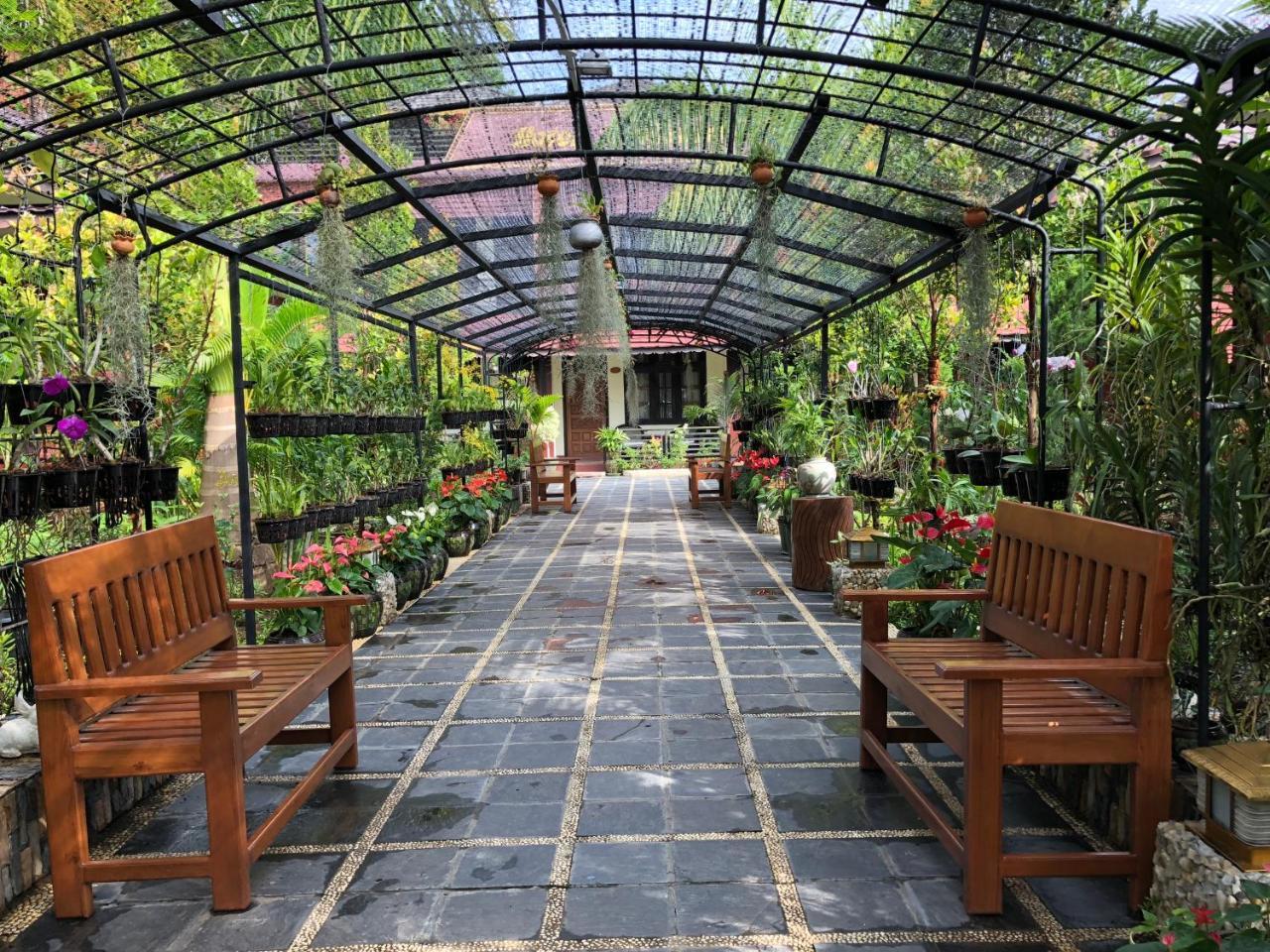 Hotel Brilliant Науншве Екстер'єр фото
